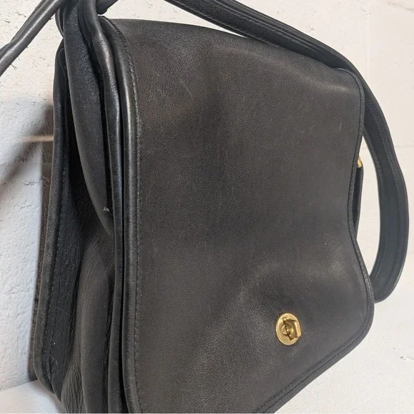 Vintage Coach Stewardess 9525 Black Glovetanned Leather Crossbody 90s Minimalist - Picture 4 of 16